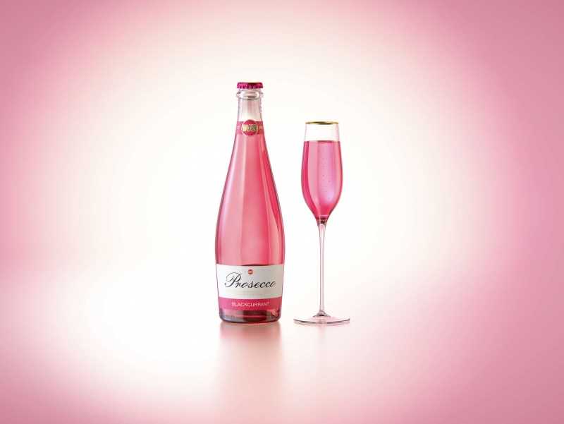 Prosecco (Frizzante) glass bottle 3D model 750ml with Crown cork and glass of fruit wine