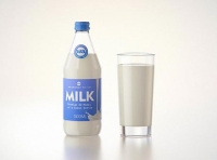 Vanilla Milk Glass bottle 500ml packaging 3D model with a screw cap and a glass of milk